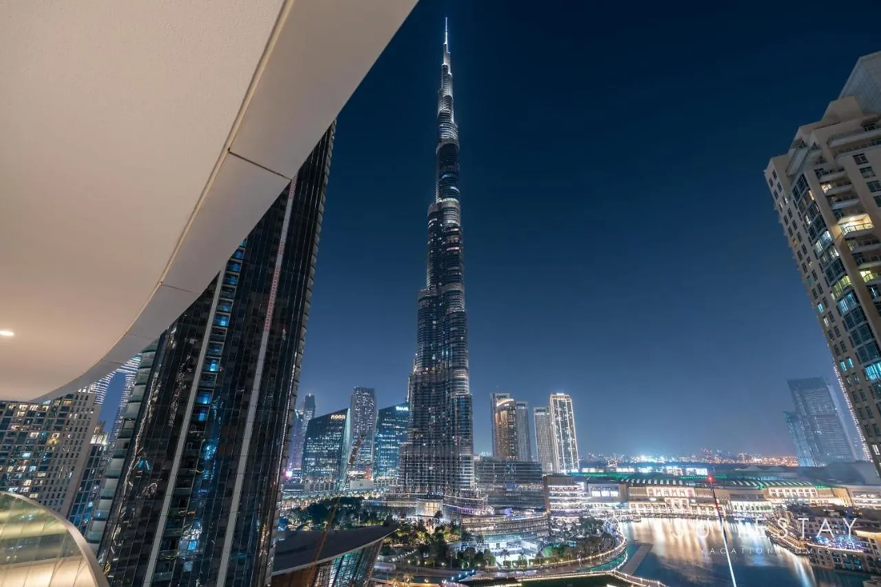 Fountain And Burj Khalifa Facing Exclusive Suite Dubai