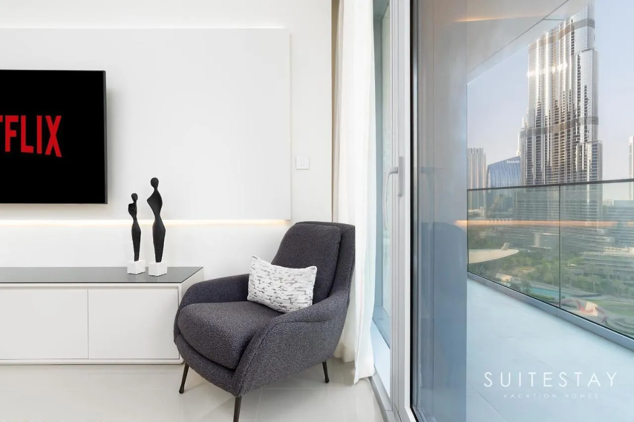 Fountain And Burj Khalifa Facing Exclusive Suite Dubai Apartment